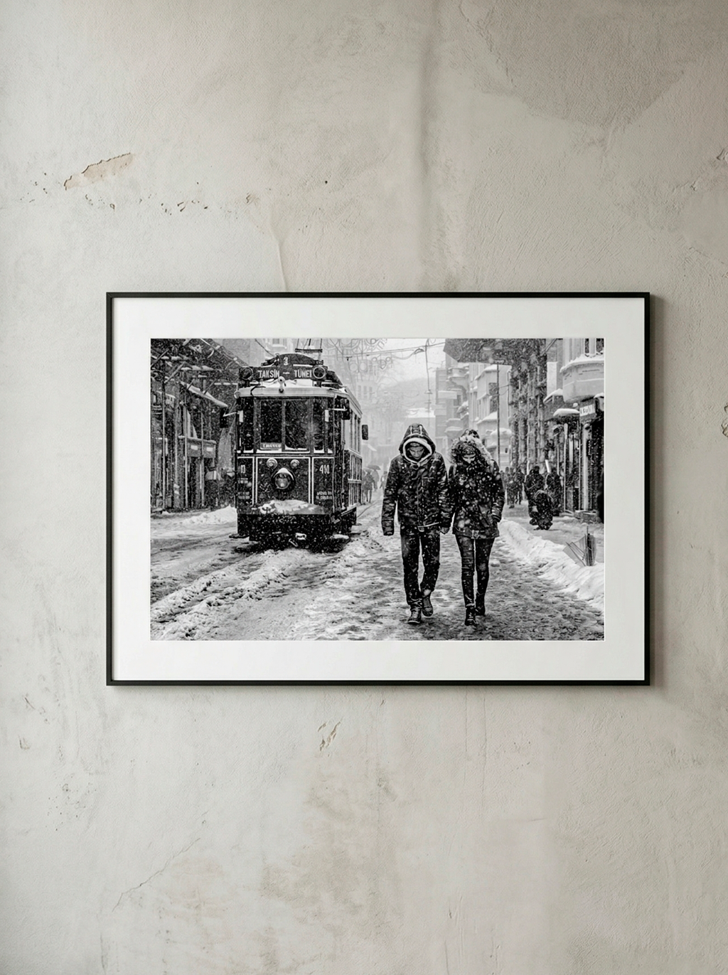 Amantes en Istiklal — Yusuf Eminoglu