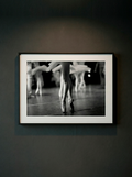 "Elevación" — Serie Entre Sombras y Puntillas — Anna Jurkovska