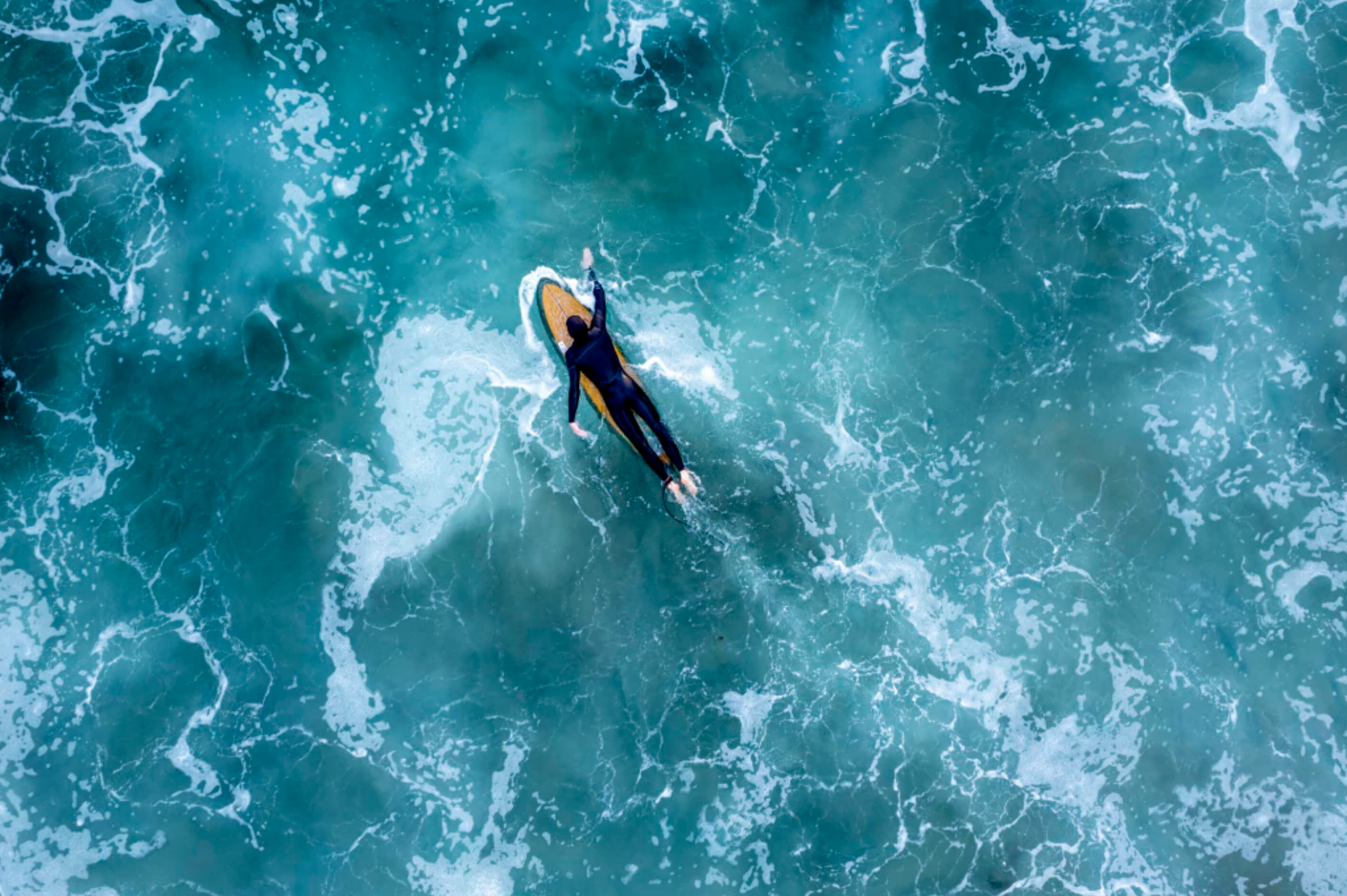 "Deriva Azul" — Clara Voss