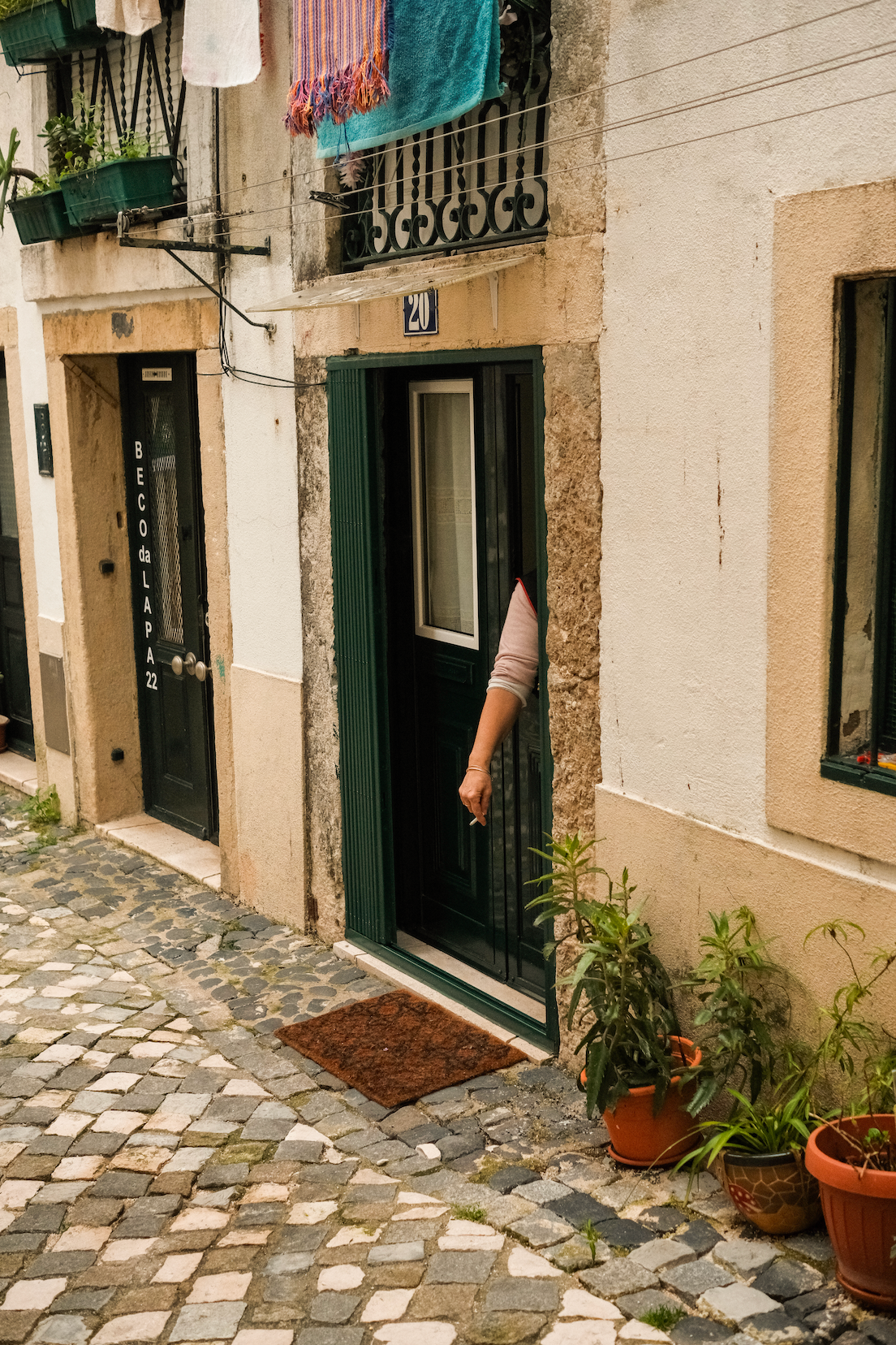 "Salida" — Serie Noches Intermedias — Caio Nery